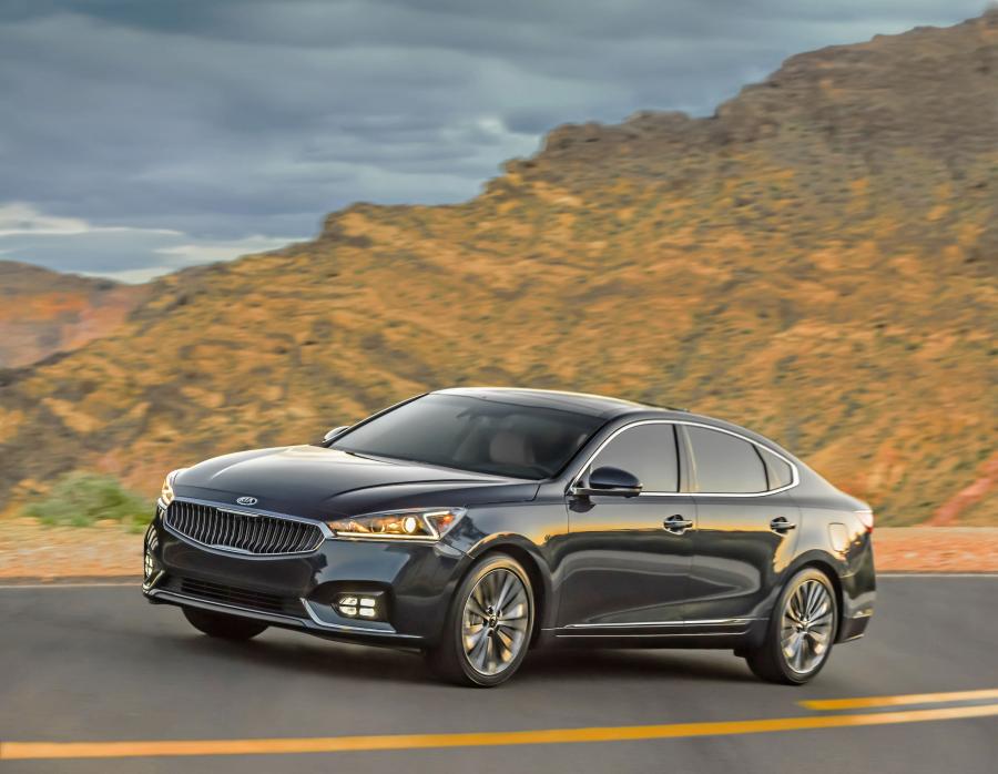  Kia Cadenza (YG) 2016 года  (NA) (фото 18 из 41)